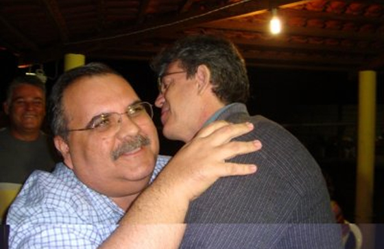 Ricardo e Rômulo abraço