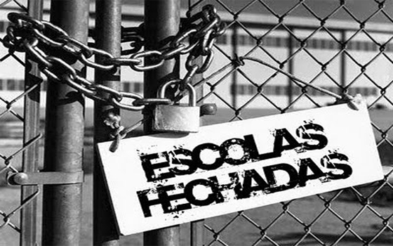 Escolas fechadas