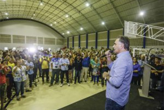 Luciano Cartaxo inaugura ginásio Hermes Taurino