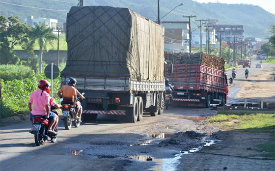 Seria buracos no Governo PB075 Guarabira 01 jul2017