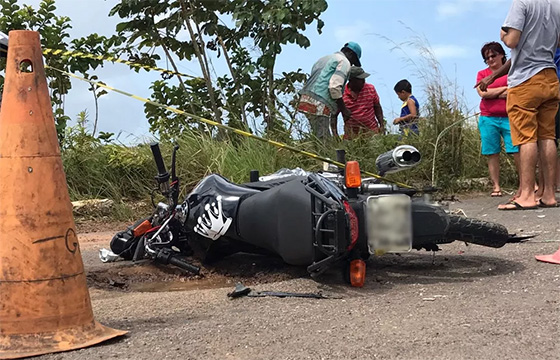 Video morador do Conde revoltado com estrada moto