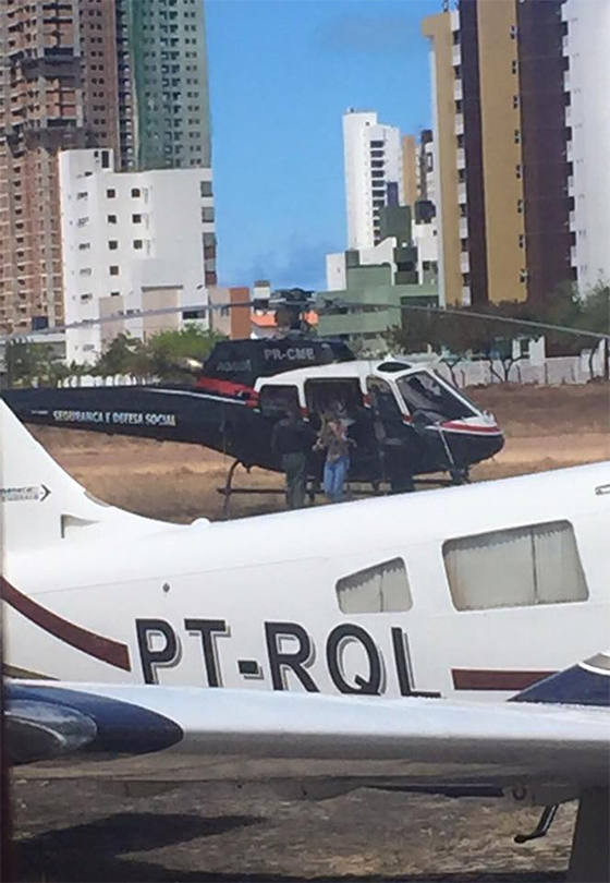 Helicoptero de RC uma jovem desce dez2015