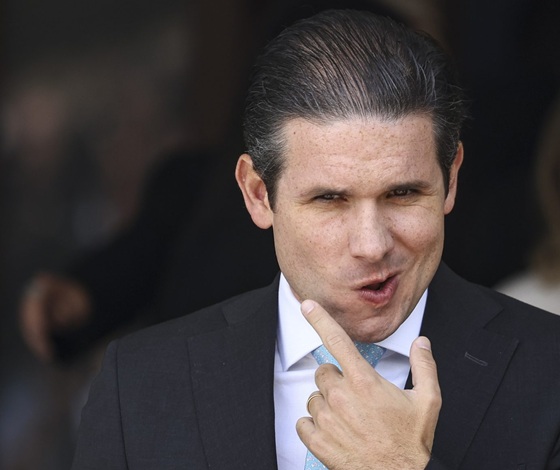 Hugo Motta na corda bamba: entre acenos ao governo e cobranças da oposição, presidente da Câmara desagrada a todos Hugo Motta na corda bamba: entre acenos ao governo e cobranças da oposição, presidente da Câmara desagrada a todos
